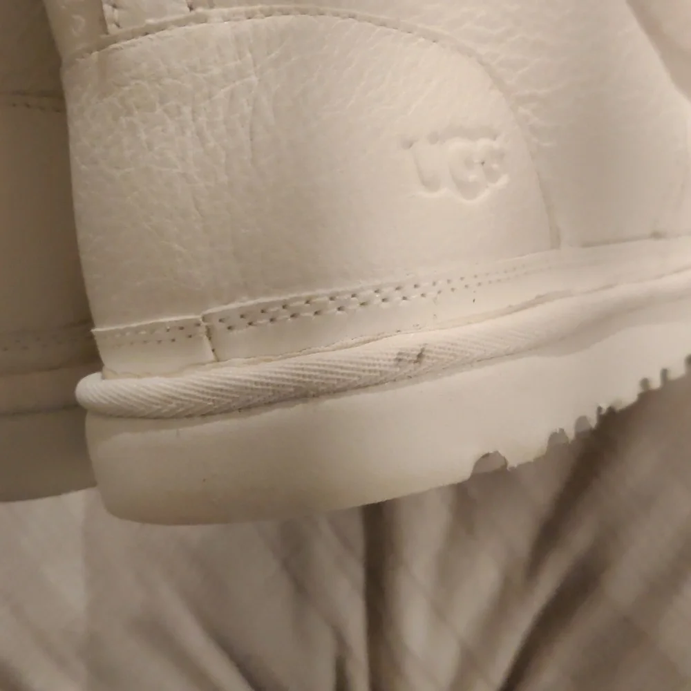 UGG Men's Neumel 1133777 Chukka White Leather Comfort Snow Ankle Boots Size 11